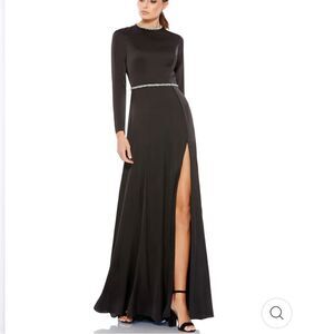NWT Mac Duggal LONG SLEEVE JEWEL TRIMMED CHARMEUSE GOWN Black, Size 4